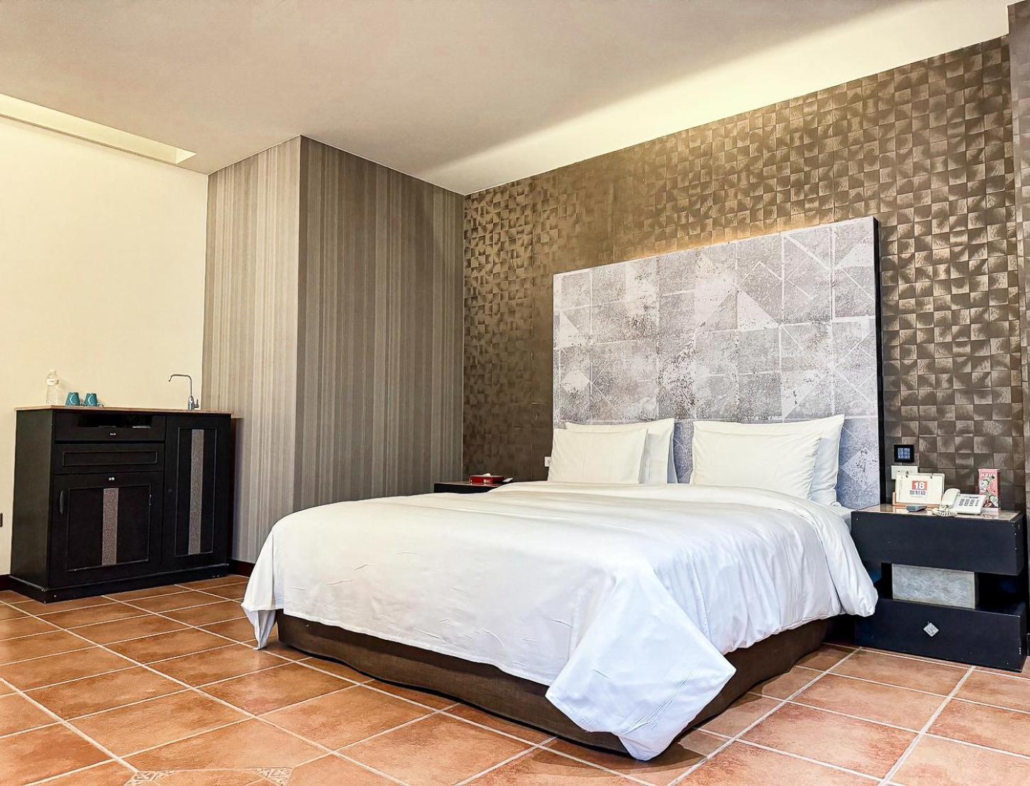 All-Ur Boutique Motel -Chia Yi Branch Чиай Сити Екстериор снимка