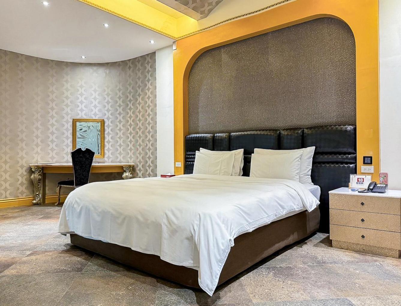All-Ur Boutique Motel -Chia Yi Branch Чиай Сити Екстериор снимка