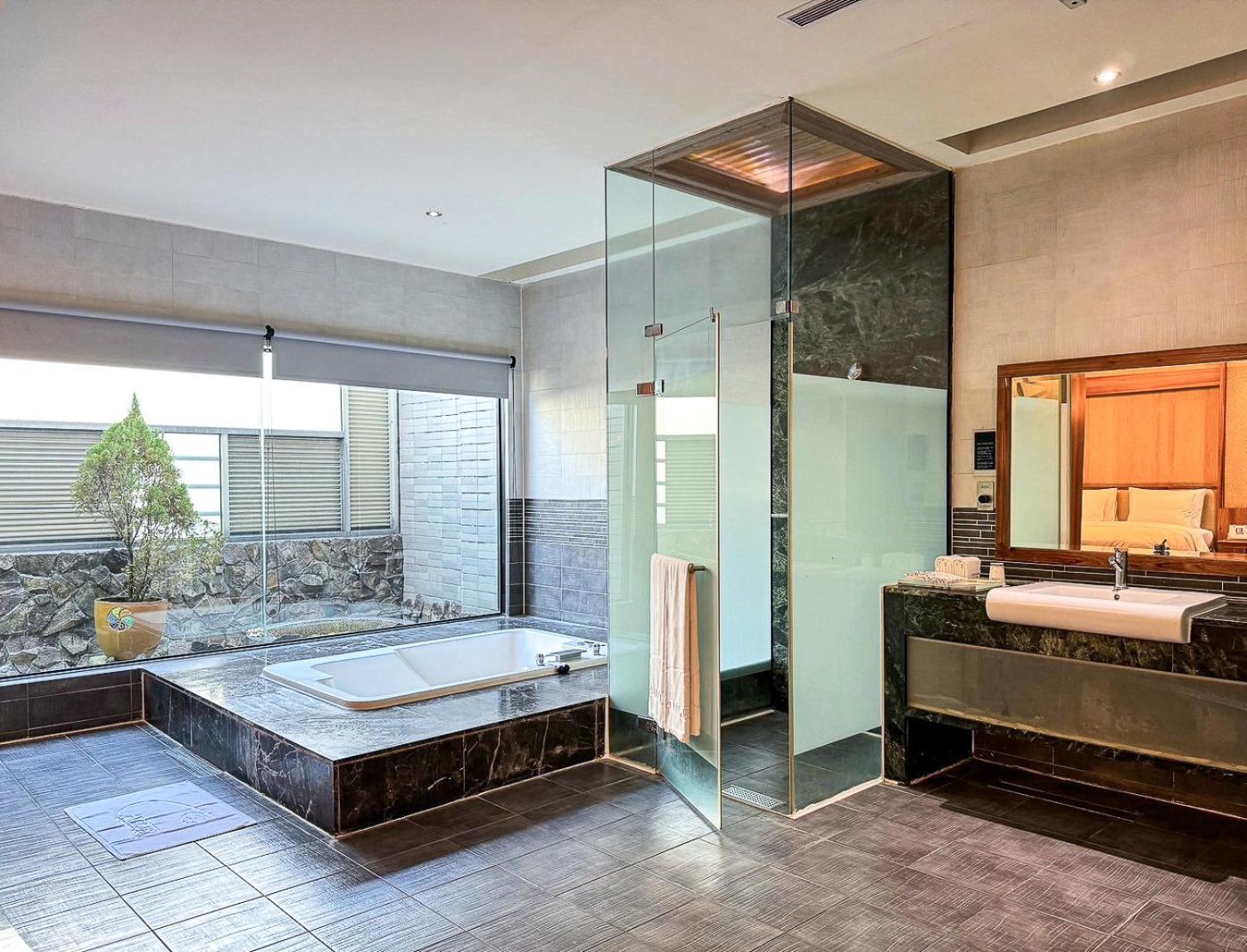 All-Ur Boutique Motel -Chia Yi Branch Чиай Сити Екстериор снимка
