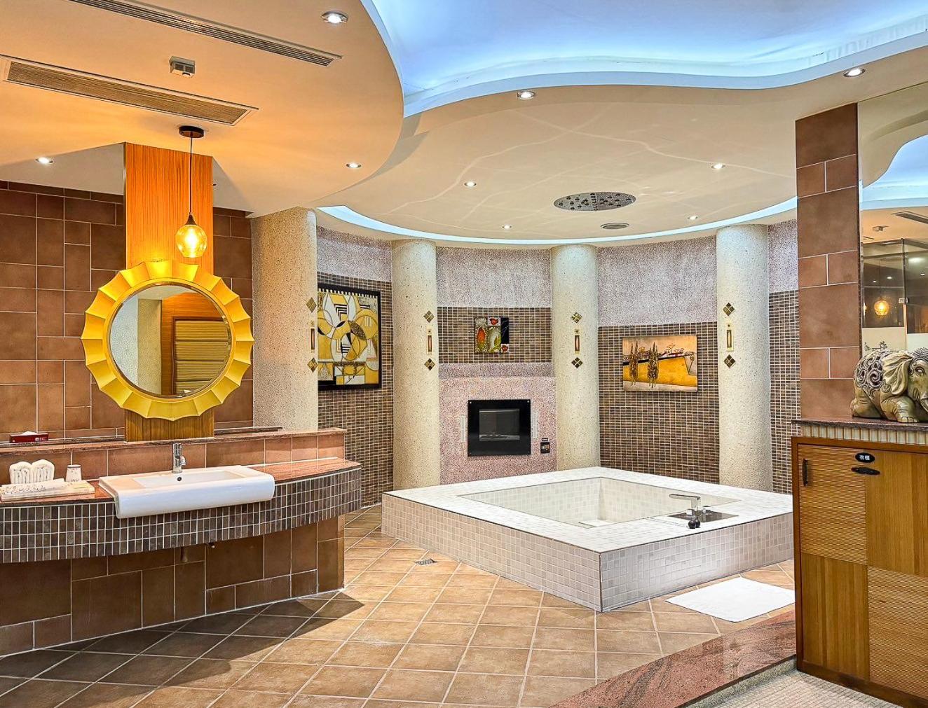 All-Ur Boutique Motel -Chia Yi Branch Чиай Сити Екстериор снимка