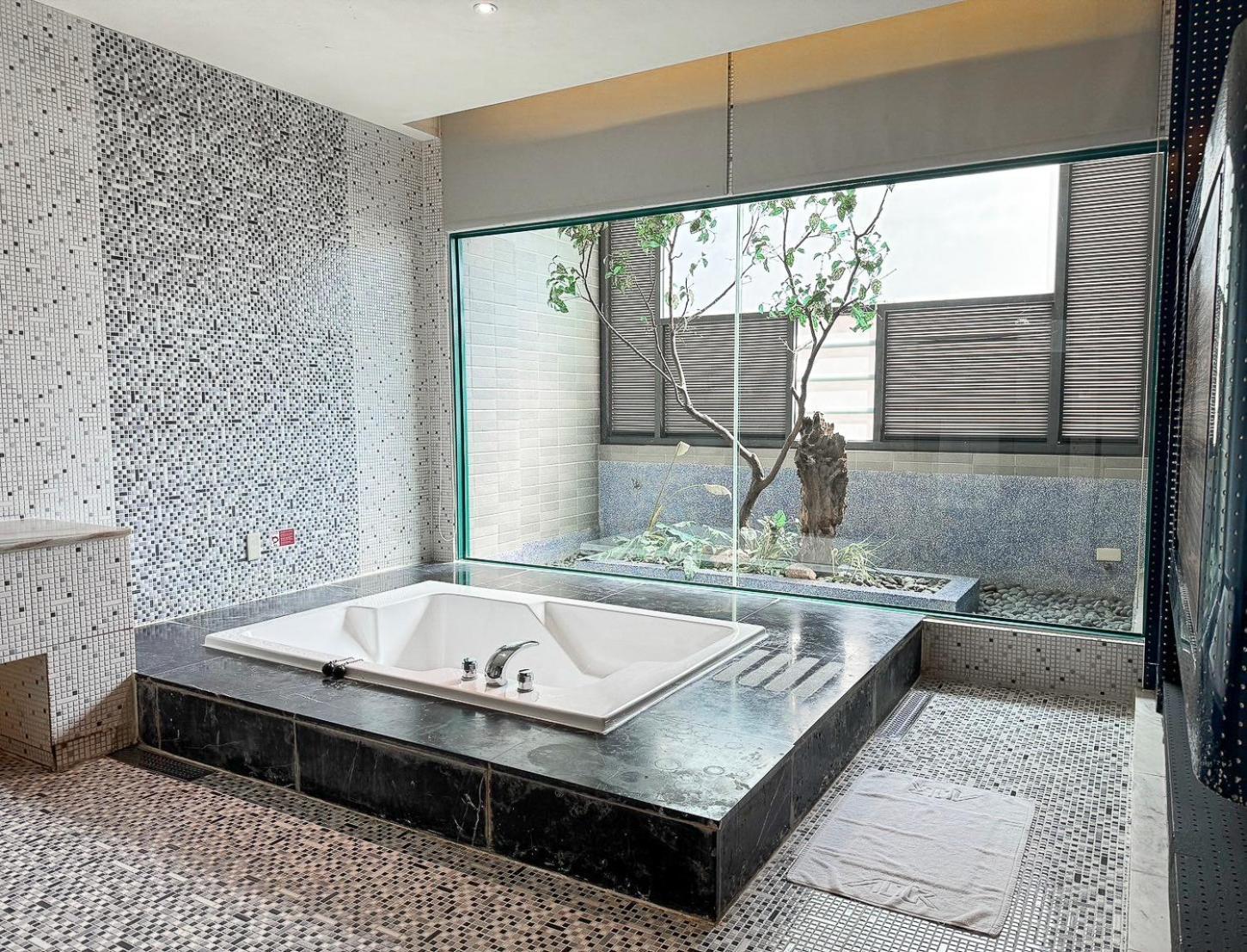 All-Ur Boutique Motel -Chia Yi Branch Чиай Сити Екстериор снимка