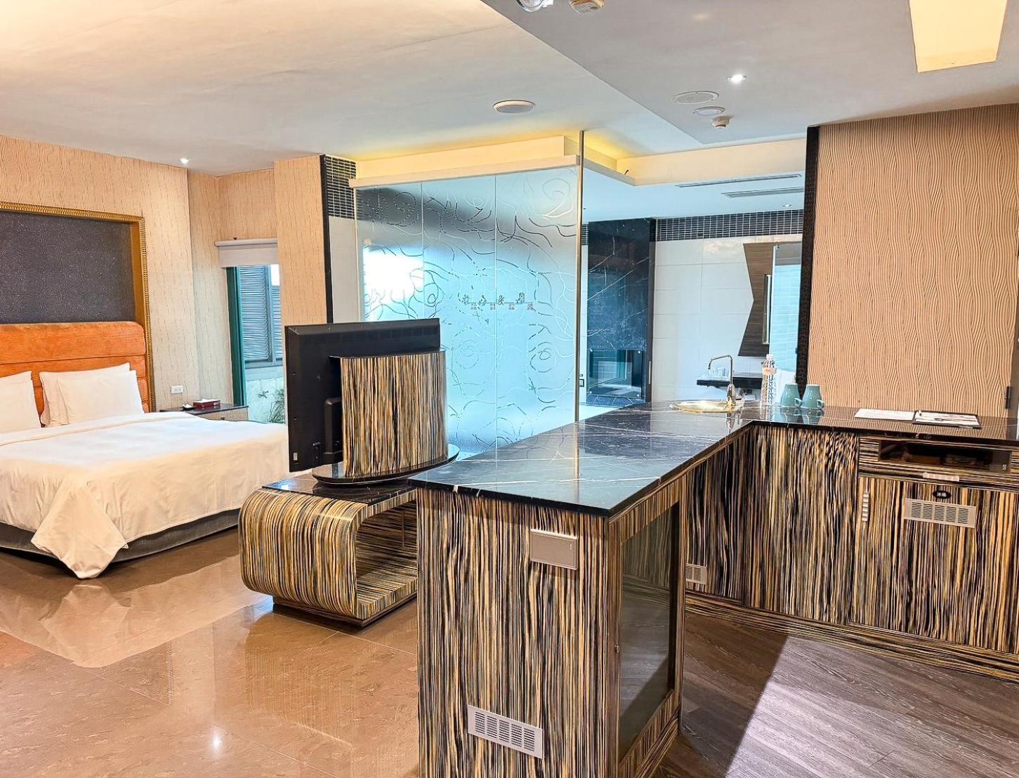 All-Ur Boutique Motel -Chia Yi Branch Чиай Сити Екстериор снимка