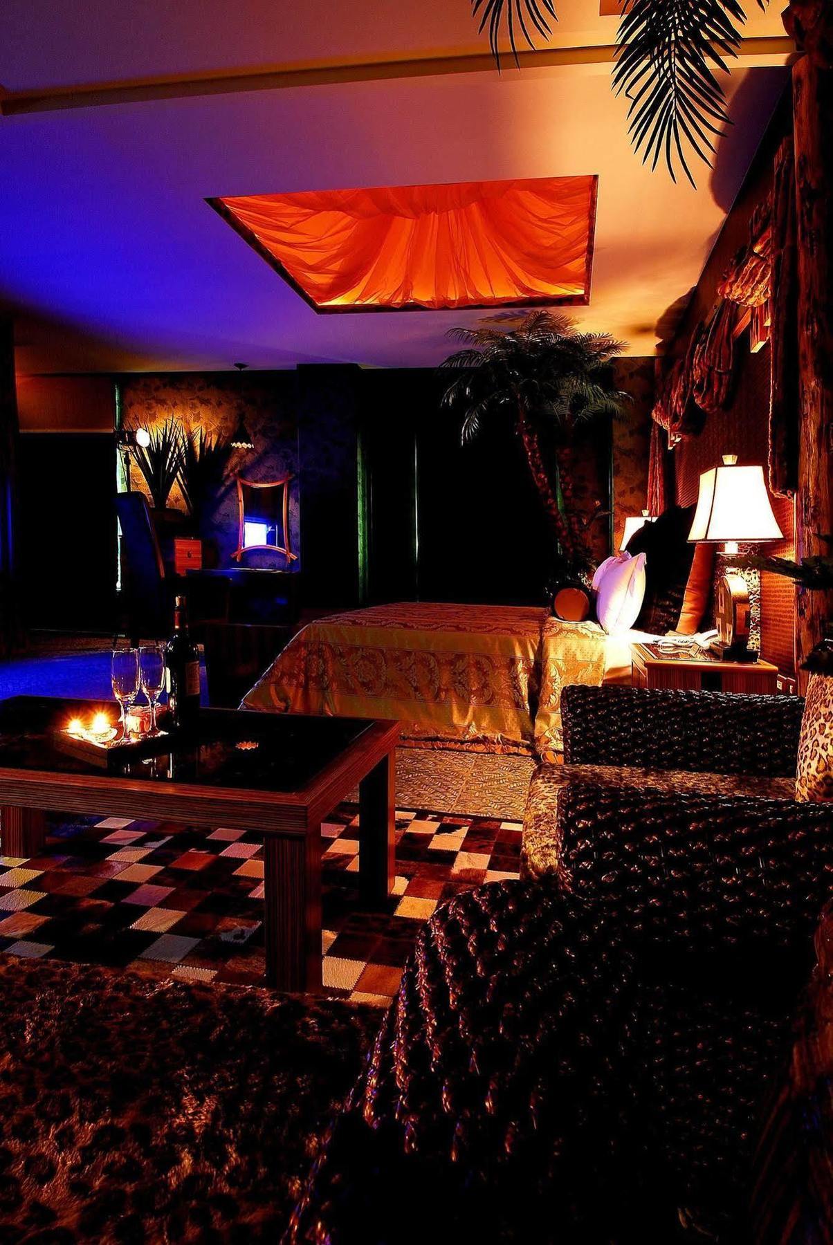 All-Ur Boutique Motel -Chia Yi Branch Чиай Сити Екстериор снимка